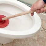 WC ontstoppen zonder schade de complete handleiding voor een vlotte oplossing