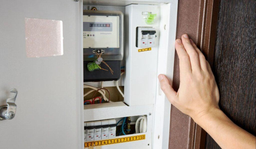 Meterkast aanpassen voor zonnepanelen en warmtepomp: complete gids