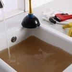 Gootsteen ontstoppen: duurzame oplossingen tegen verstoppingen