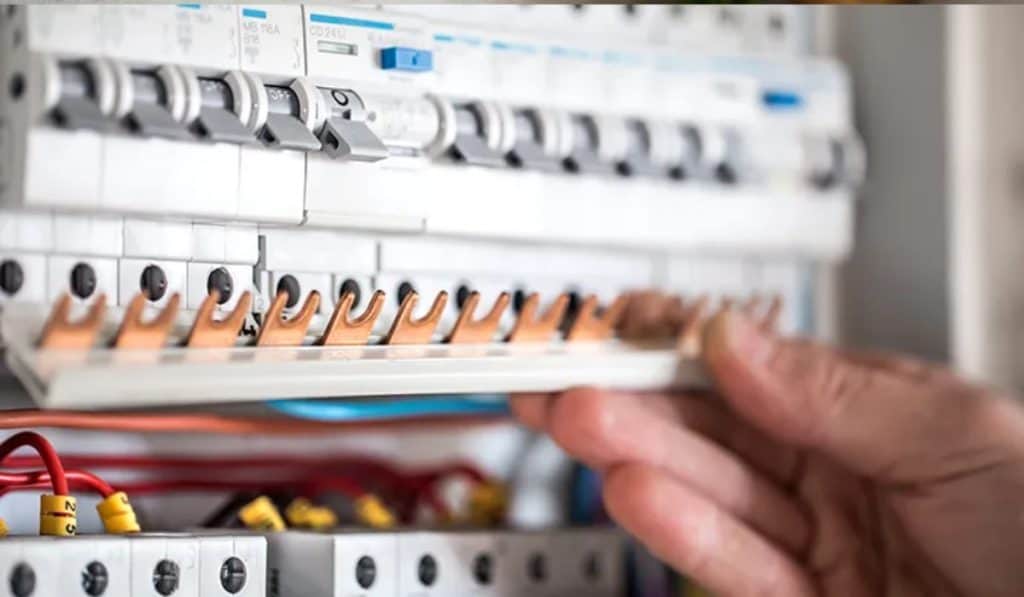 3 Fase Aansluiting: Toepassingen, Gebruik en Uitleg