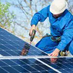 Zonnepanelen aansluiten op de meterkast: complete gids voor een veilige installatie